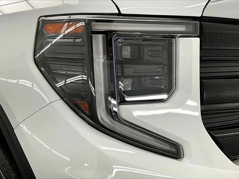 Used 2024 GMC Sierra 1500 Pro w/ Pro Value Package image 26