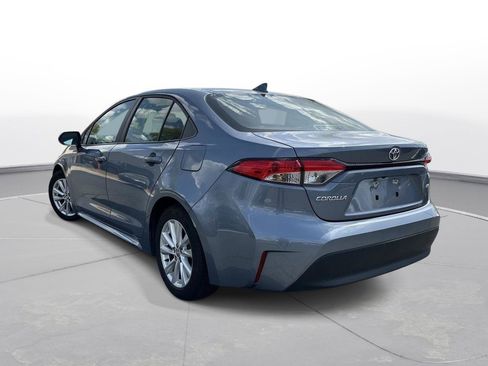 Used 2023 Toyota Corolla LE w/ LE Premium Package image 8