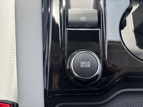 New 2026 Ford Explorer Platinum image 28