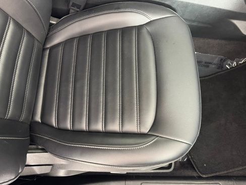 Used 2023 Ford Edge SEL image 37