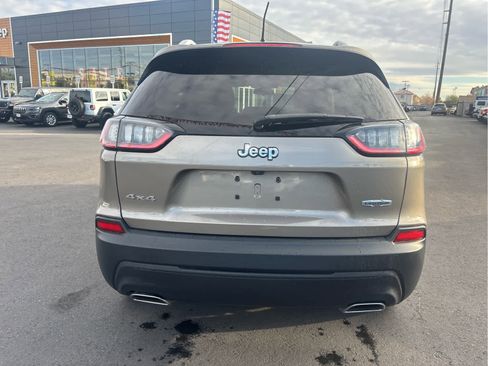 Used 2019 Jeep Cherokee Latitude w/ Cold Weather Group image 6