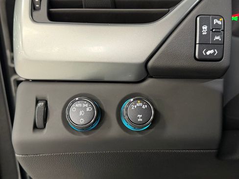 Used 2020 Chevrolet Suburban LT image 15