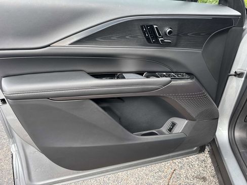 New 2025 Cadillac Lyriq Luxury image 19