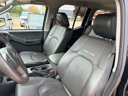Used 2012 Nissan Xterra PRO-4X w/ Pro-4x Leather Pkg image 16