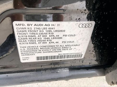 Used 2023 Audi Q4 e-tron Prestige AWD/4WD image 33