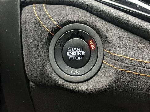 Certified 2022 Dodge Durango R/T w/ Hemi Orange Plus Package image 32