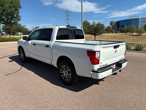 Used 2024 Nissan Titan SV AWD/4WD image 7