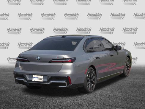 Used 2024 BMW i7 M70 w/ Premium Package AWD/4WD image 9