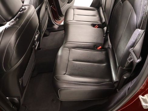 Used 2024 Jeep Grand Cherokee Limited w/ Black Appearance Package image 13