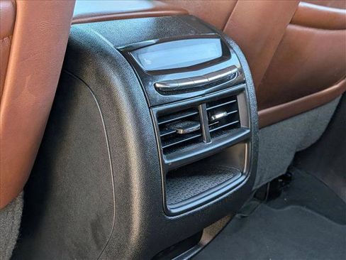 Used 2021 Cadillac XT5 Premium Luxury image 17