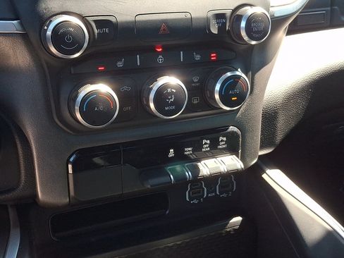 Used 2021 RAM 1500 Big Horn AWD/4WD image 15