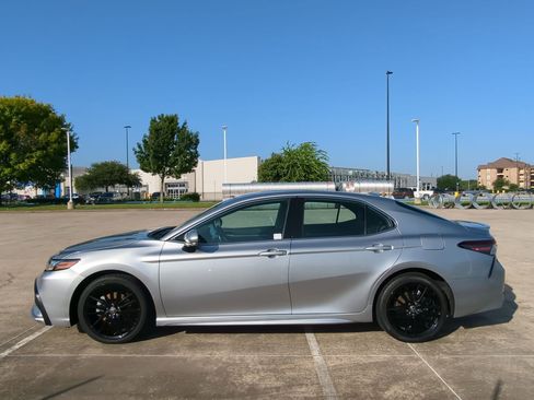 Used 2024 Toyota Camry XSE image 7