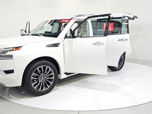 Certified 2024 Nissan Armada Platinum w/ Captain's Chairs Package RWD image 30