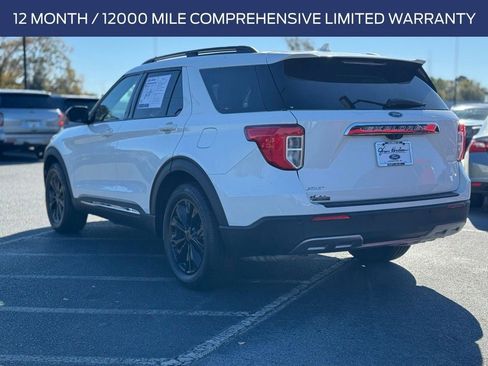 Certified 2022 Ford Explorer XLT w/ Equipment Group 202A image 5