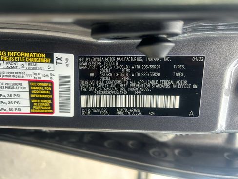 Used 2023 Toyota Highlander Limited AWD/4WD image 35