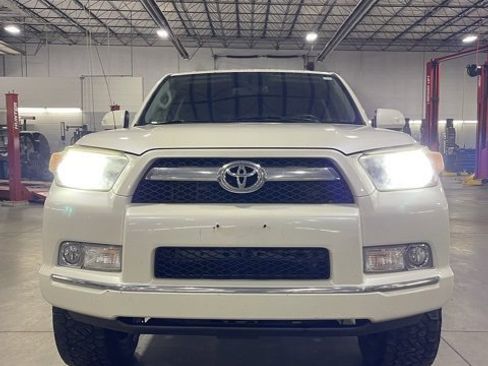 Used 2012 Toyota 4Runner SR5 image 2