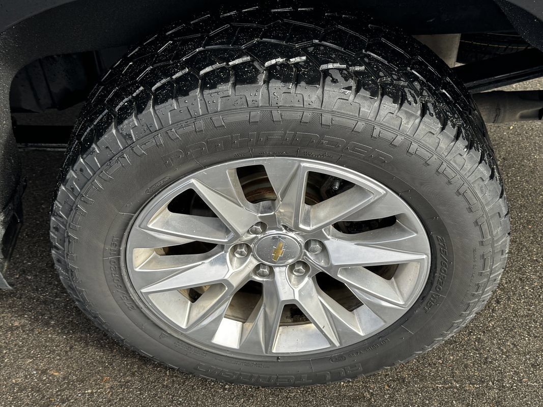 Used 2021 Chevrolet Silverado 1500 LTZ AWD/4WD image 46