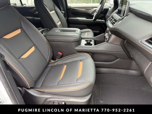 Used 2024 GMC Yukon AT4 w/ AT4 Premium Plus Package AWD/4WD image 13