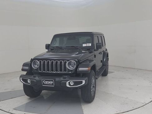 New 2025 Jeep Wrangler Sahara image 7