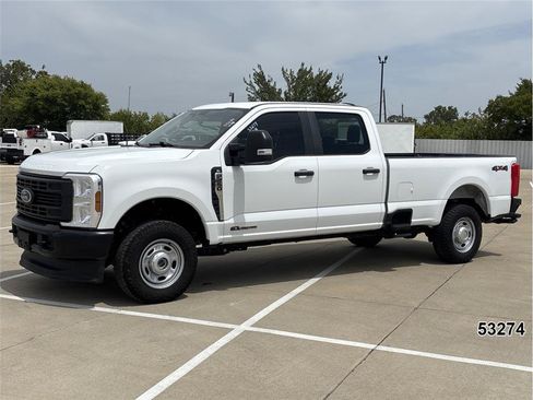 Used 2024 Ford F250 XL w/ F-250 >10K GVWR Package AWD/4WD image 1