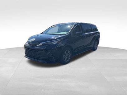 Certified 2021 Toyota Sienna LE