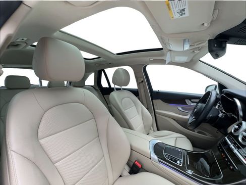 Used 2021 Mercedes-Benz GLC 300 image 28