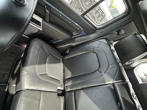Used 2024 Land Rover Defender 110 S AWD/4WD image 12