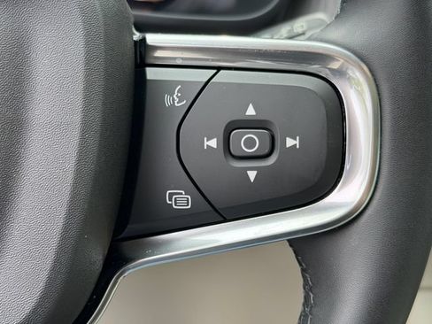 Used 2025 Volvo XC40 B5 Plus w/ Protection Package Premier AWD/4WD image 26