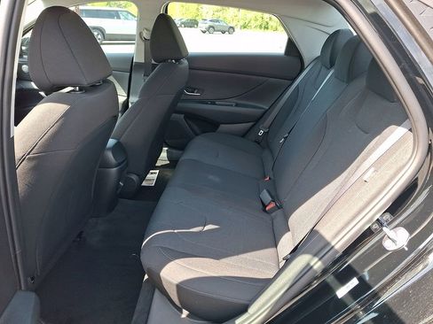 New 2026 Hyundai Elantra SE FWD image 7