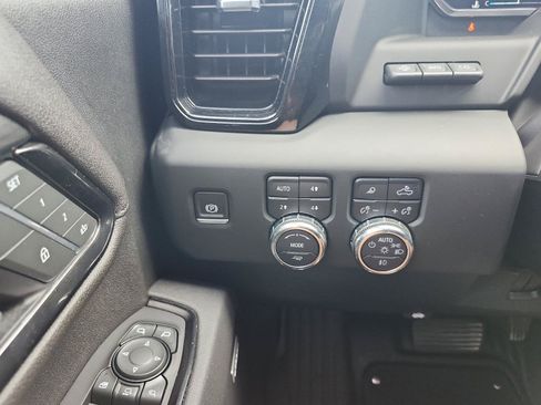 Certified 2025 GMC Sierra 2500 AT4 w/ AT4 Premium Plus Package AWD/4WD image 26