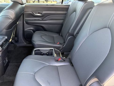 Used 2026 Toyota Grand Highlander FWD image 31