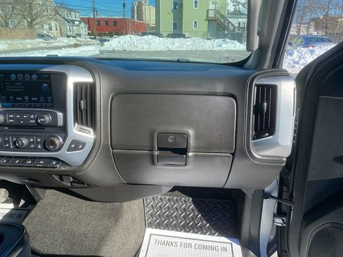 Used 2018 GMC Sierra 1500 SLE w/ SLE Value Package image 29
