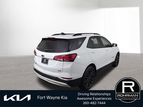 Used 2022 Chevrolet Equinox RS w/ LPO, Floor Liner Package FWD image 8