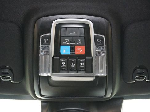 Used 2024 RAM 2500 Limited AWD/4WD image 23