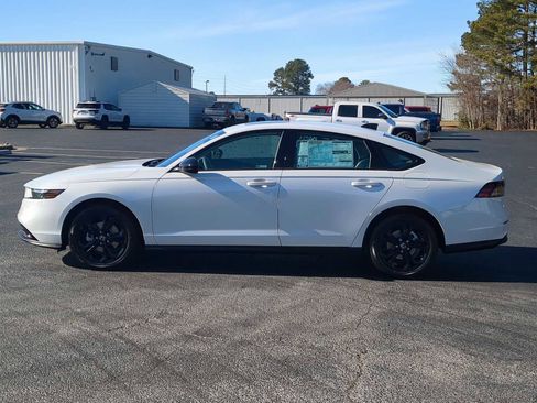 New 2025 Honda Accord SE image 5