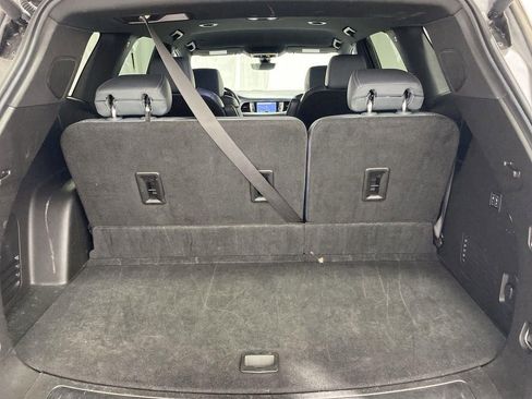 Used 2024 Buick Enclave Premium AWD/4WD image 21