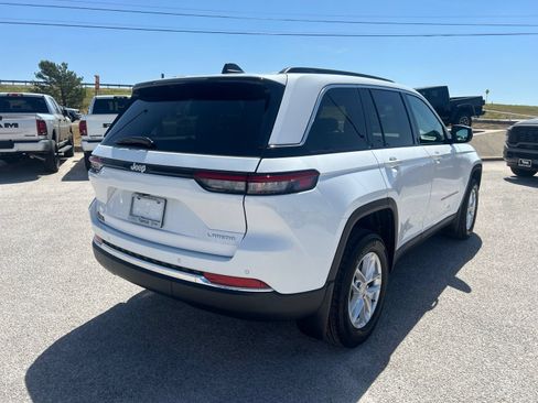 New 2026 Jeep Grand Cherokee Laredo RWD image 5
