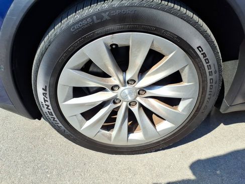 Used 2019 Tesla Model X Long Range AWD/4WD image 6
