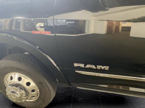 Used 2019 RAM 3500 Limited w/ Max Tow Package image 25