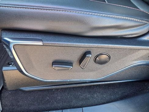 Used 2022 Ford F150 Lariat w/ Max Trailer Tow Package image 31