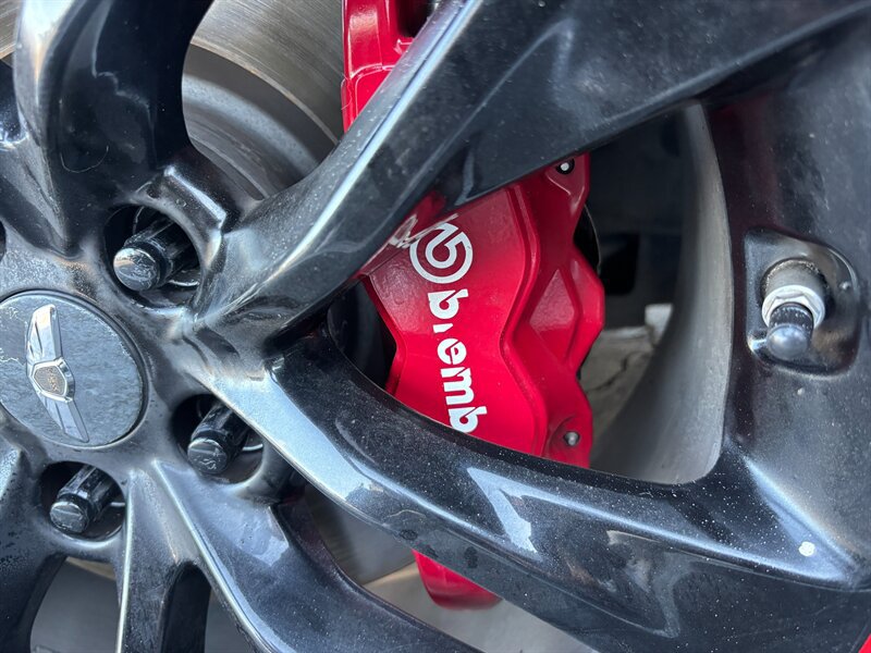 Used 2016 Hyundai Genesis Coupe 3.8 RWD image 14