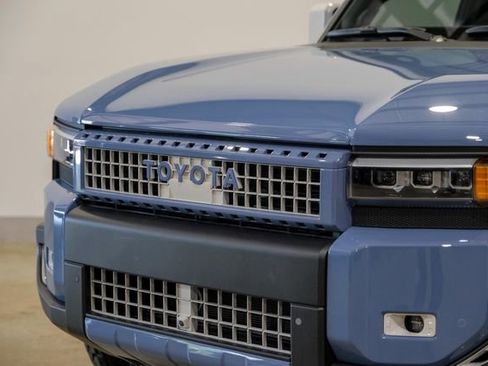 Used 2025 Toyota Land Cruiser image 18