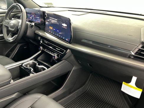 New 2026 Chevrolet Traverse LT w/ Enhanced Driving Package AWD/4WD image 27