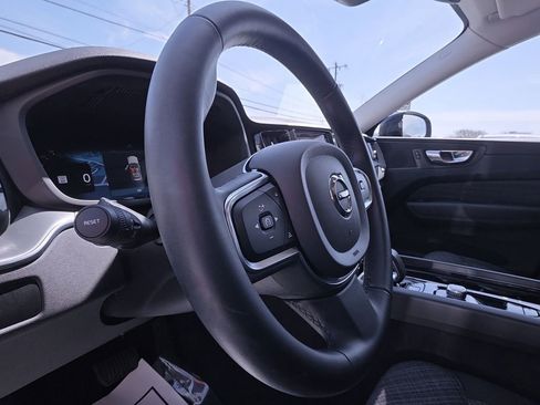 Used 2024 Volvo XC60 B5 Core w/ Protection Package Premier image 18