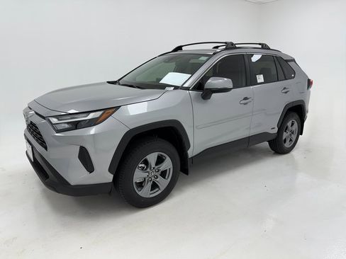 New 2025 Toyota RAV4 XLE w/ Convenience Package image 5