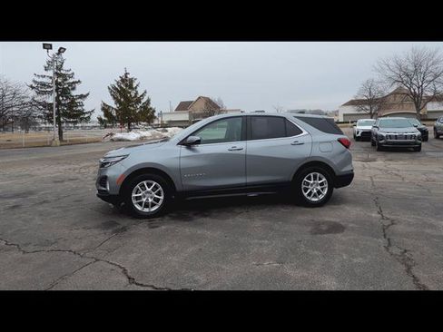 Used 2023 Chevrolet Equinox LT image 29