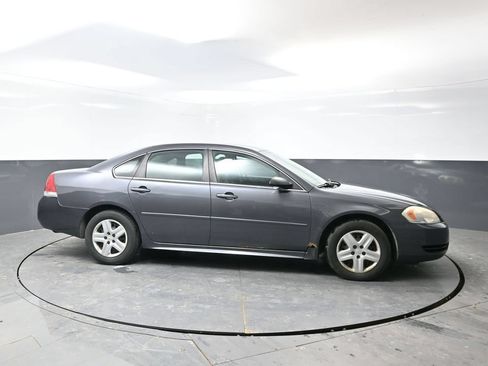 Used 2010 Chevrolet Impala LS FWD image 2