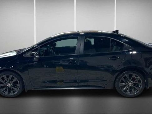 Used 2025 Toyota Corolla XSE FWD image 6