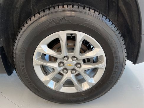 Used 2021 Chevrolet Traverse LT image 51