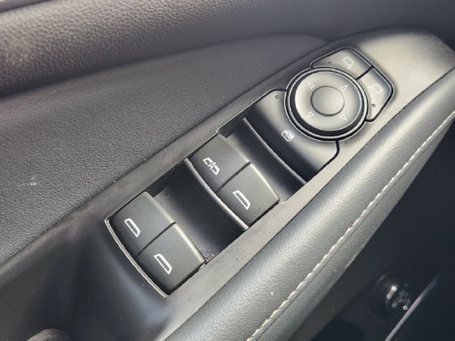 Used 2022 Buick Enclave Essence w/ Experience Buick Package FWD image 22